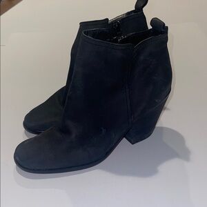 Cole haan black leather booties ankle boot 7.5 READ